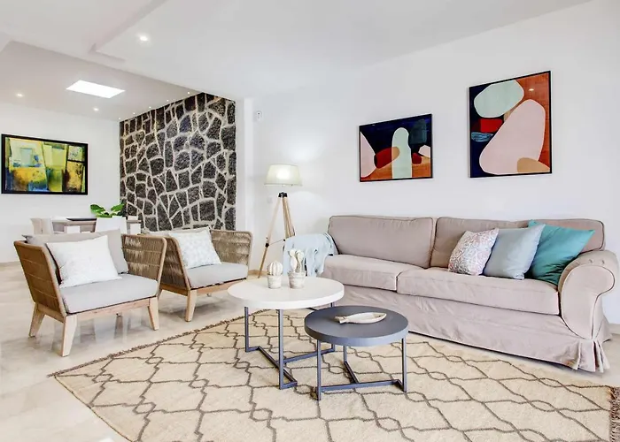 Homu Aura - Fantastica Con Piscina Privada فيلة