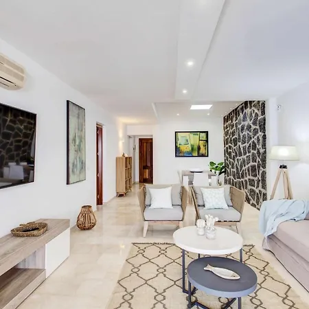 Homu Aura - Fantástica Con Piscina Privada Playa Blanca (Lanzarote)