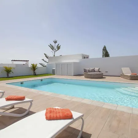Homu Aura - Fantastica Con Piscina Privada Villa Playa Blanca (Lanzarote)