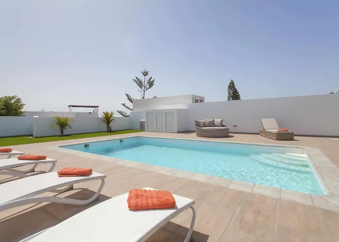 Homu Aura - Fantástica Con Piscina Privada Villa Playa Blanca (Lanzarote)